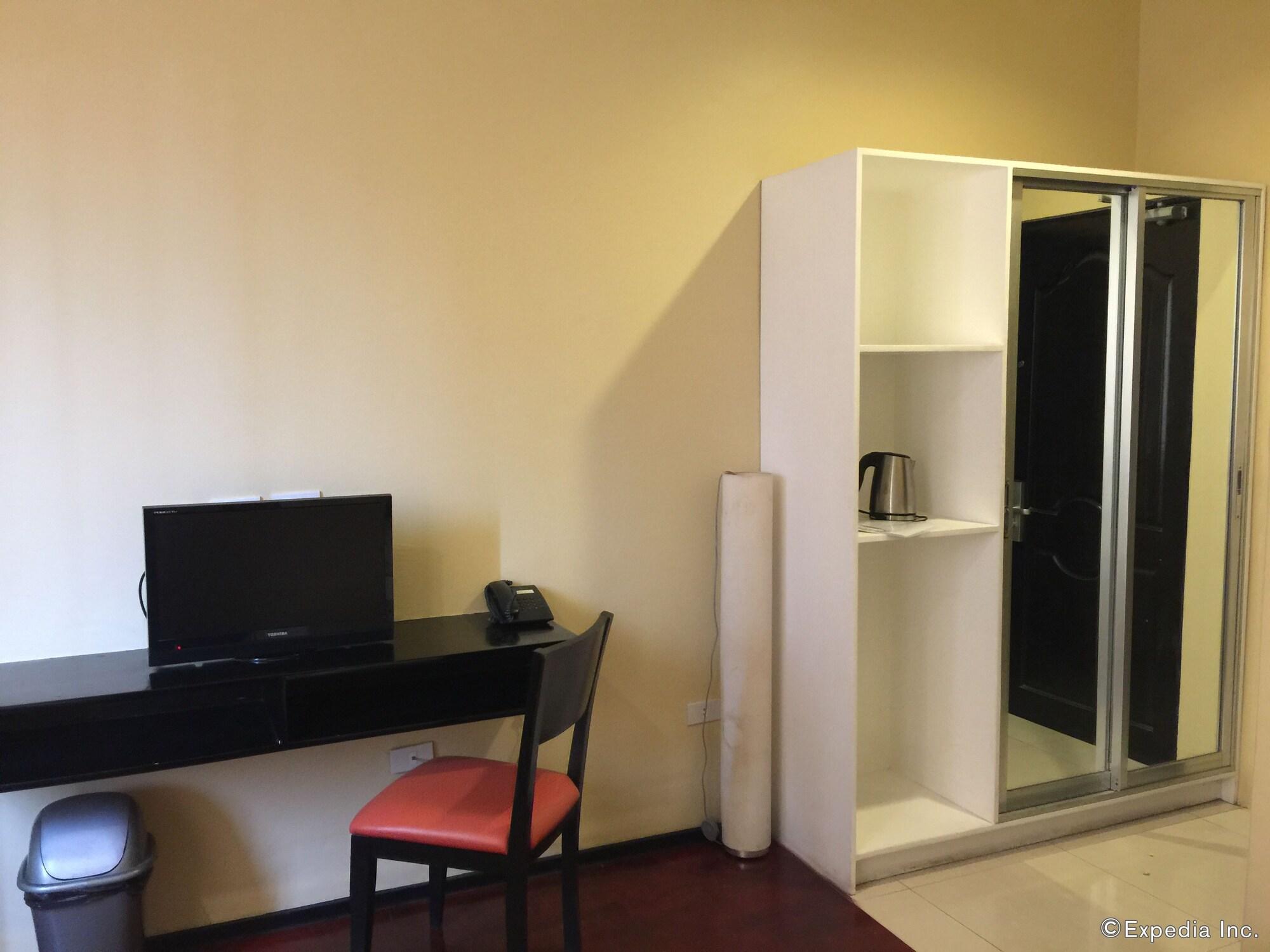 Arabelle Suites Tagbilaran City Exterior photo