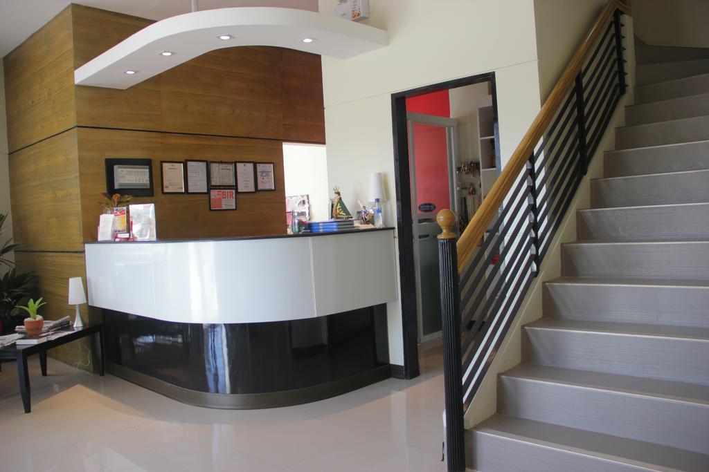 Arabelle Suites Tagbilaran City Exterior photo