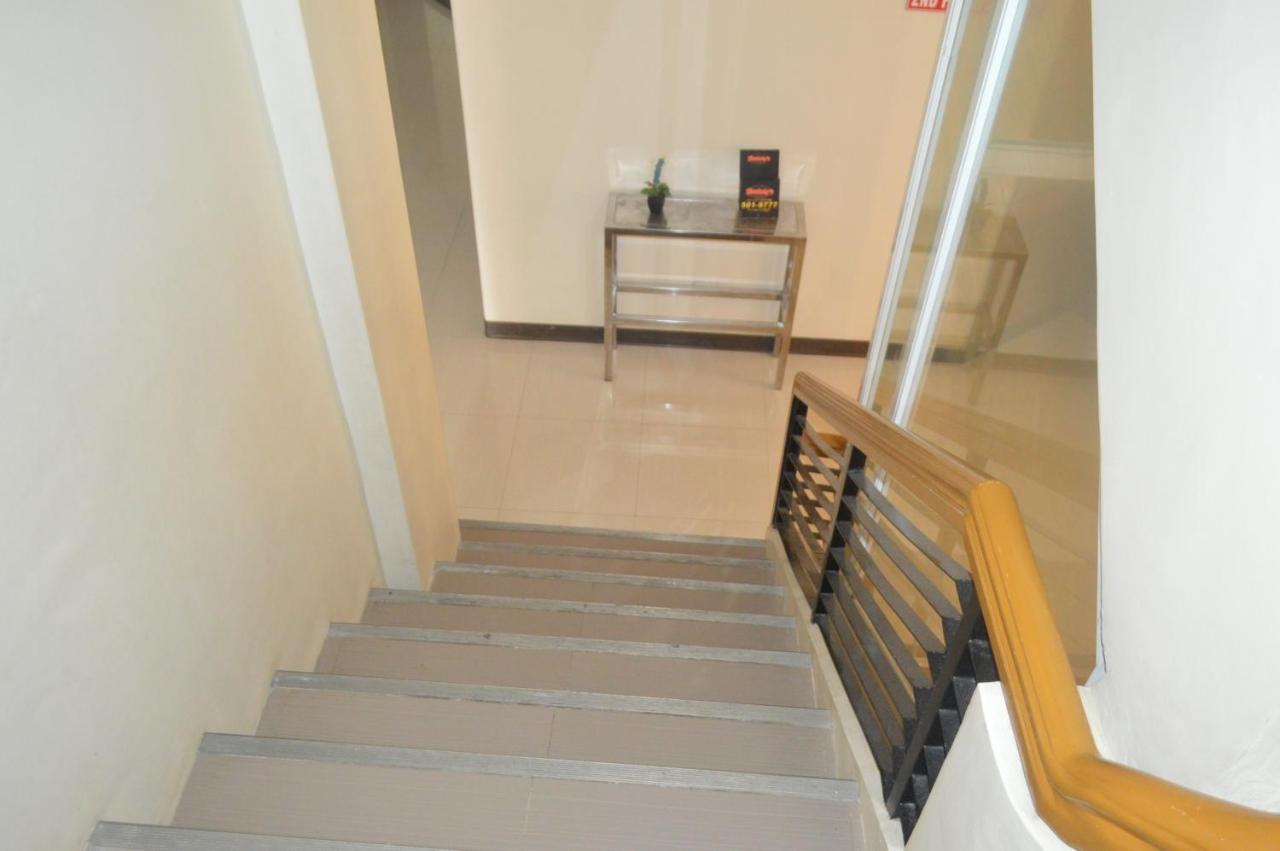 Arabelle Suites Tagbilaran City Exterior photo